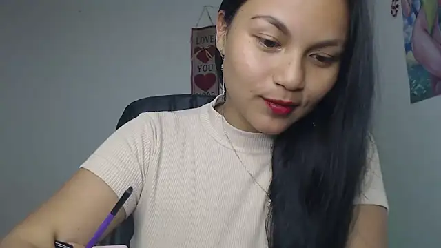 Snapshot of Zafiroweb09 chatting on 12/28/24, 08:04 Zafiroweb09 online show from 12/28/24, 08:04