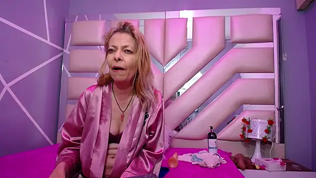 sophia ny online show from 02/26/25, 01:32