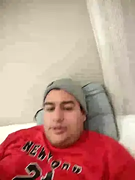 Snapshot of antoniovento chatting on 11/21/25, 01:43 antoniovento online show from 11/21/25, 01:43