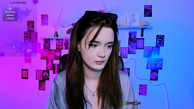 liana kisses online show from 04/04/26, 07:44