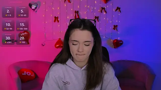 liana kisses online show from 04/21/26, 07:06