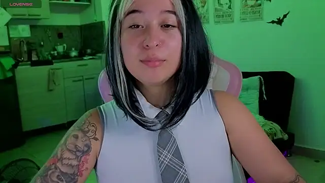 Snapshot of FernandaOrtegaaa chatting on 05/20/26, 12:17 FernandaOrtegaaa online show from 05/20/26, 12:17