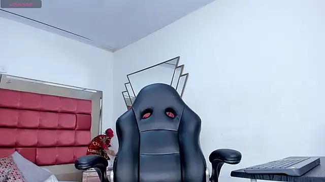 BarbaraKnox  online show from 12/31/24, 02:25