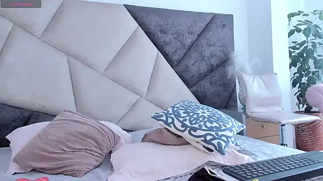 BarbaraKnox  online show from 01/13/25, 03:04