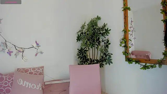 BarbaraKnox  online show from 10/26/25, 11:53