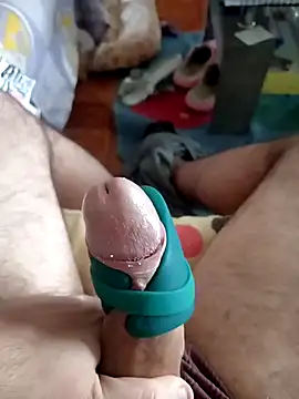 Snapshot of Durovoglioso2 chatting on 03/15/25, 02:45 Durovoglioso2 online show from 03/15/25, 02:45