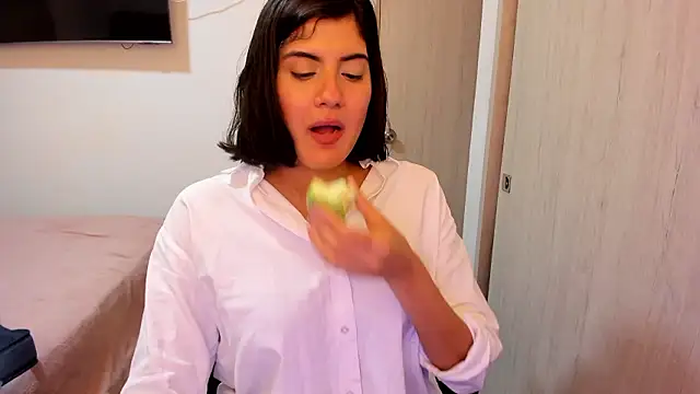 misstoya online show from 03/12/26, 01:45