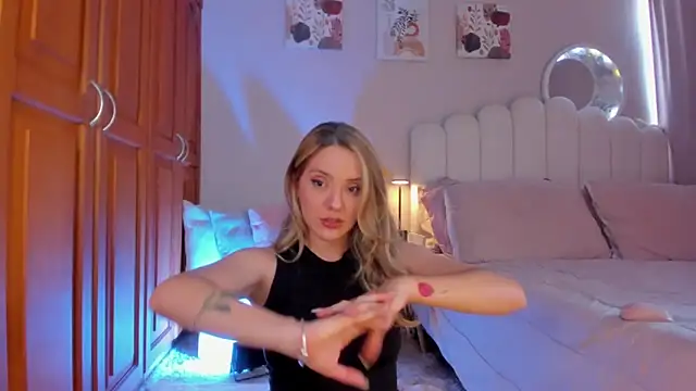 martinaaricci online show from 03/03/26, 04:46