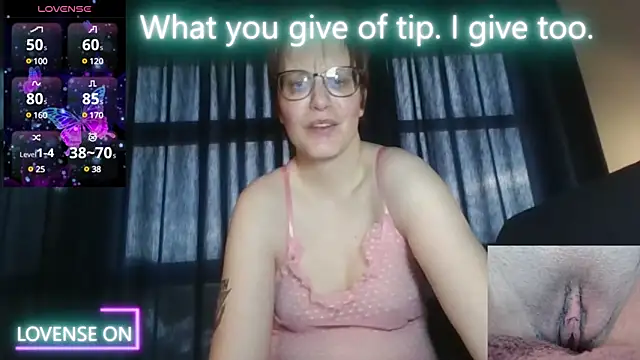 Snapshot of PernillaGirl chatting on 03/02/25, 04:32 PernillaGirl online show from 03/02/25, 04:32