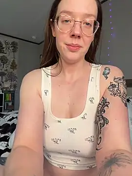 Snapshot of Sweetdee222x chatting on 02/25/26, 11:14 Sweetdee222x online show from 02/25/26, 11:14