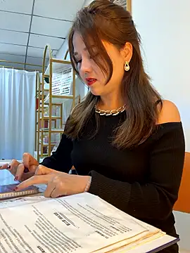 Efangfang online show from 01/07/26, 12:40