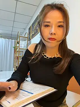 Efangfang online show from 02/01/26, 11:20