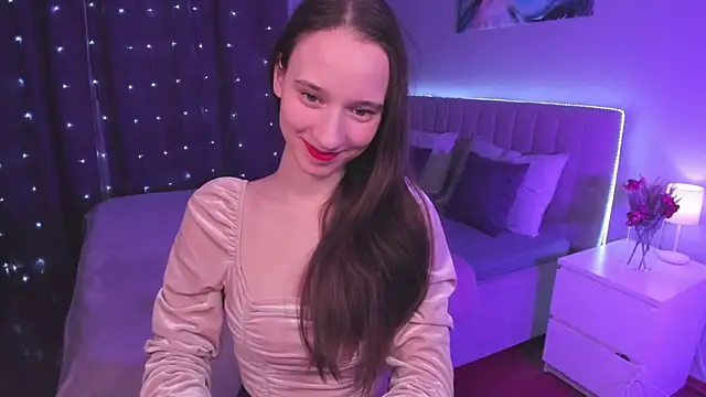 Snapshot of StaceySunny chatting on 02/16/25, 05:15 StaceySunny online show from 02/16/25, 05:15