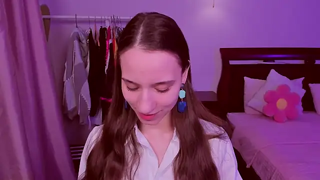 Snapshot of StaceySunny chatting on 02/13/26, 05:20 StaceySunny online show from 02/13/26, 05:20