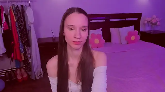 Snapshot of StaceySunny chatting on 02/17/26, 05:30 StaceySunny online show from 02/17/26, 05:30