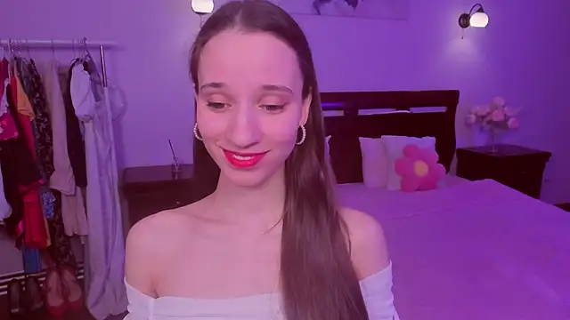 Snapshot of StaceySunny chatting on 02/18/26, 05:20 StaceySunny online show from 02/18/26, 05:20