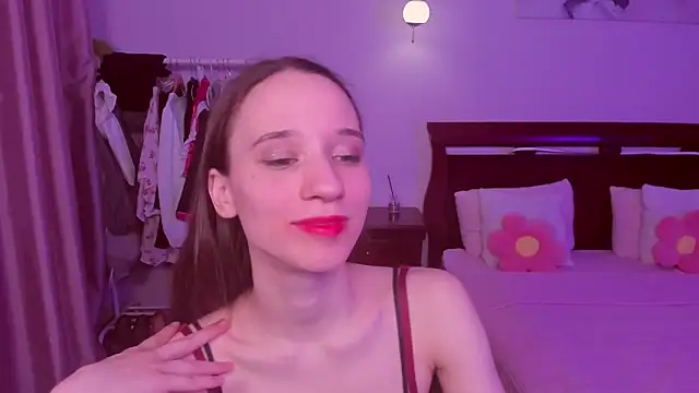 Snapshot of StaceySunny chatting on 02/25/26, 05:22 StaceySunny online show from 02/25/26, 05:22