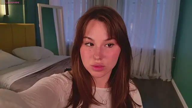 EmiliaDreams online show from 04/13/26, 04:56