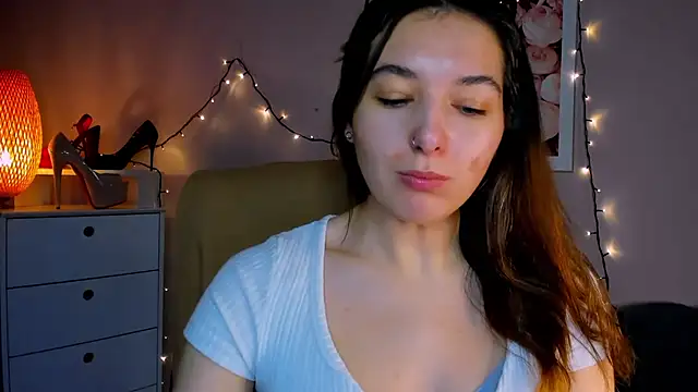 Snapshot of Meagn_Extasy chatting on 12/13/24, 11:34 Meagn Extasy online show from 12/13/24, 11:34