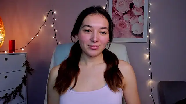 Snapshot of Meagn_Extasy chatting on 12/23/24, 02:39 Meagn Extasy online show from 12/23/24, 02:39