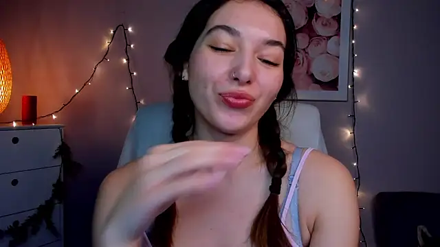 Snapshot of Meagn_Extasy chatting on 12/23/24, 06:16 Meagn Extasy online show from 12/23/24, 06:16