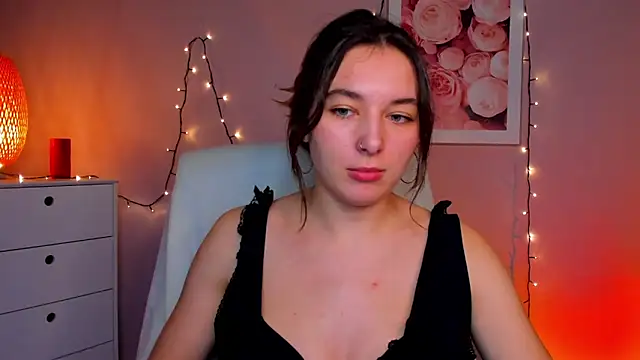 Snapshot of Meagn_Extasy chatting on 01/07/25, 06:45 Meagn Extasy online show from 01/07/25, 06:45