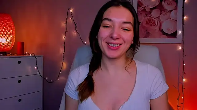 Snapshot of Meagn_Extasy chatting on 01/18/25, 01:40 Meagn Extasy online show from 01/18/25, 01:40