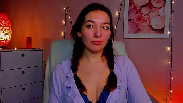 Snapshot of Meagn_Extasy chatting on 02/11/25, 08:31 Meagn Extasy online show from 02/11/25, 08:31