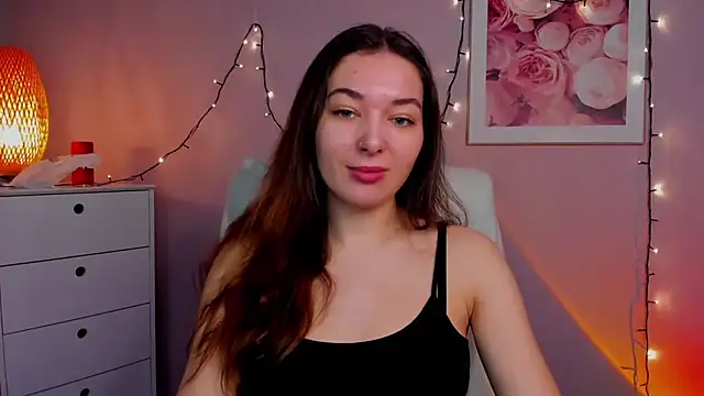 Snapshot of Meagn_Extasy chatting on 03/08/25, 07:38 Meagn Extasy online show from 03/08/25, 07:38