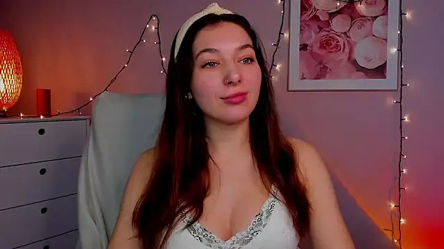 Snapshot of Meagn_Extasy chatting on 03/09/25, 07:34 Meagn Extasy online show from 03/09/25, 07:34