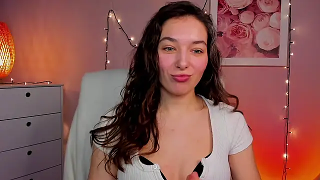 Snapshot of Meagn_Extasy chatting on 03/20/25, 11:05 Meagn Extasy online show from 03/20/25, 11:05