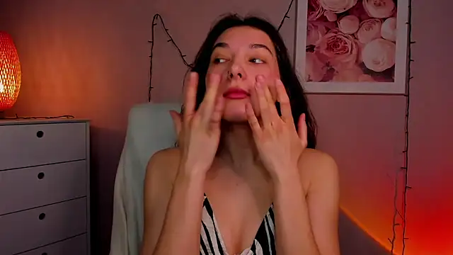 Snapshot of Meagn_Extasy chatting on 03/22/25, 07:57 Meagn Extasy online show from 03/22/25, 07:57