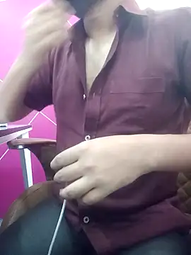 Snapshot of zakly69 chatting on 11/02/25, 08:17 zakly69 online show from 11/02/25, 08:17