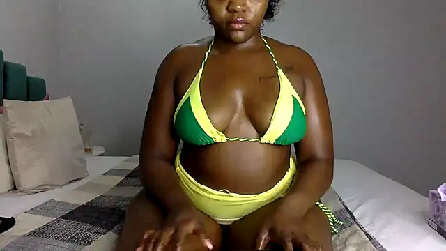 Snapshot of Bootylexy22 chatting on 10/19/25, 07:03 Bootylexy22 online show from 10/19/25, 07:03