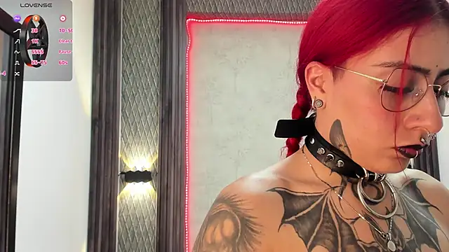 selene red  online show from 02/10/25, 08:42