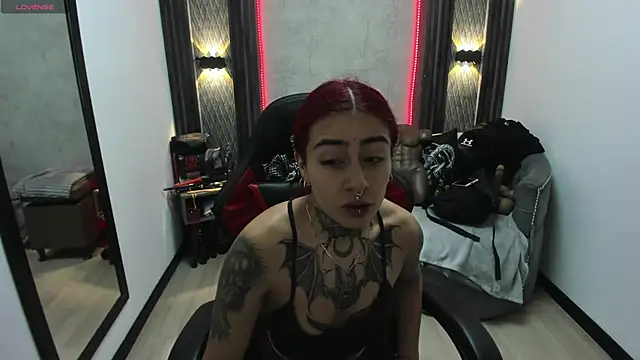 selene red  online show from 02/26/25, 12:36