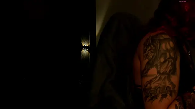 selene red  online show from 10/06/25, 01:52