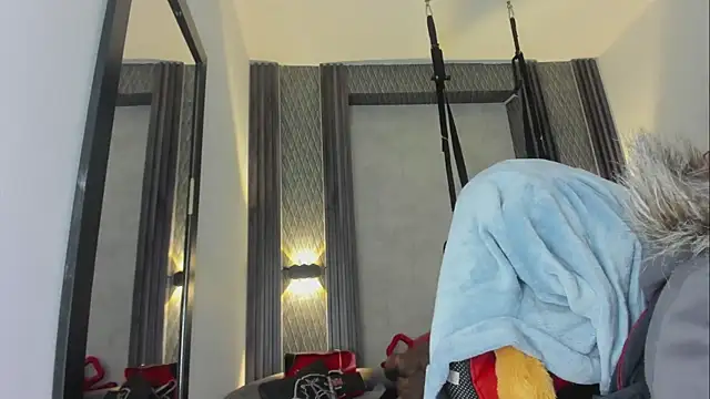 selene red  online show from 01/11/26, 04:34