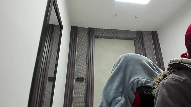 selene red  online show from 04/15/26, 01:45