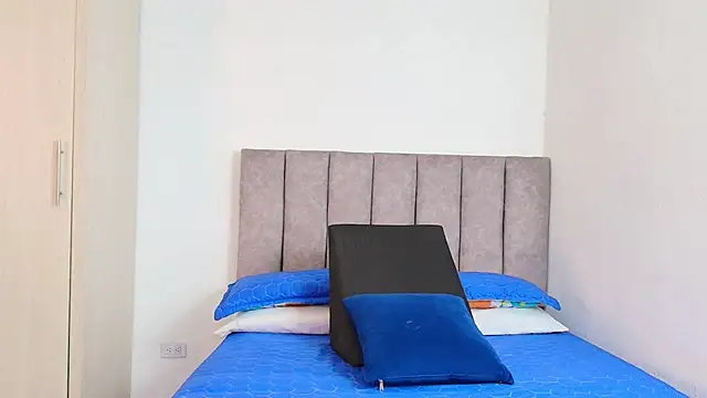 karina lewis  online show from 12/27/24, 03:20