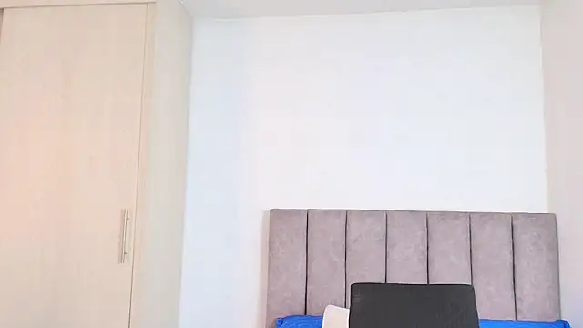 karina lewis  online show from 01/20/25, 03:04