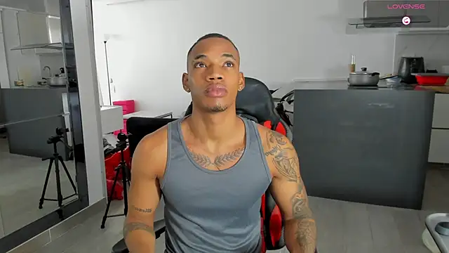 Snapshot of TROYWESLY- chatting on 02/16/26, 02:46 TROYWESLY- online show from 02/16/26, 02:46