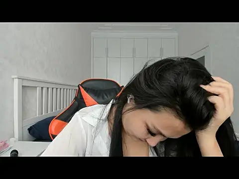 Missykitty01 online show from 11/07/25, 07:52