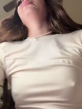 18petitewhitegirl online show from 12/20/24, 09:28