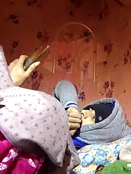 Snapshot of DARK_WINE_ chatting on 11/26/25, 12:11 DARK WINE online show from 11/26/25, 12:11