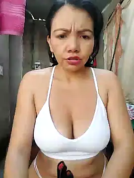 Snapshot of room_24funn chatting on 01/04/25, 02:46 room 24funn online show from 01/04/25, 02:46