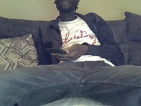 Snapshot of Delicious-D chatting on 02/23/25, 07:49 Delicious-D online show from 02/23/25, 07:49