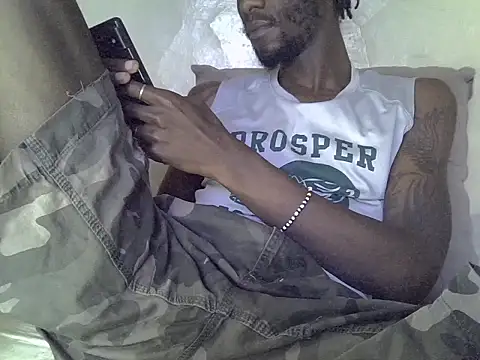Snapshot of Delicious-D chatting on 03/06/25, 07:57 Delicious-D online show from 03/06/25, 07:57