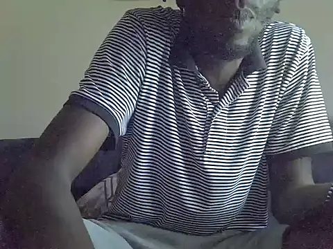 Snapshot of Delicious-D chatting on 10/08/25, 06:11 Delicious-D online show from 10/08/25, 06:11