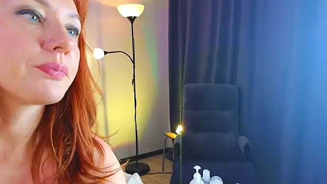 AlexaLenee online show from 12/06/24, 08:37